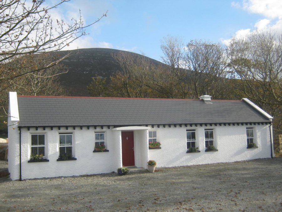 Mia's Self Catering Holiday Cottage Donegal, Claggan, Ирландия