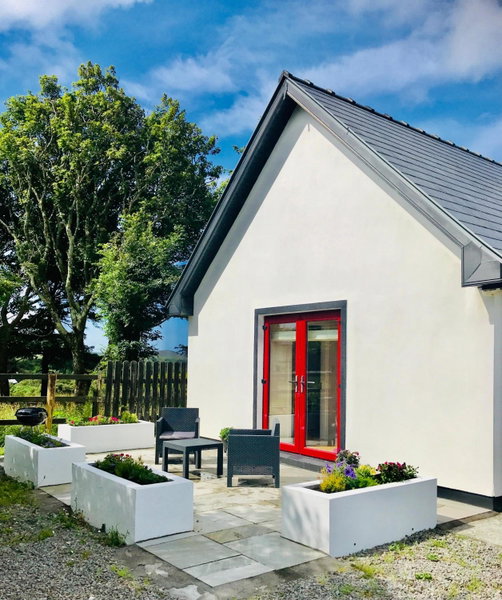 Peaceful Red Deer Cosy Apt in Letterfrack near The Connemara National Park, Letterfrack, Ireland