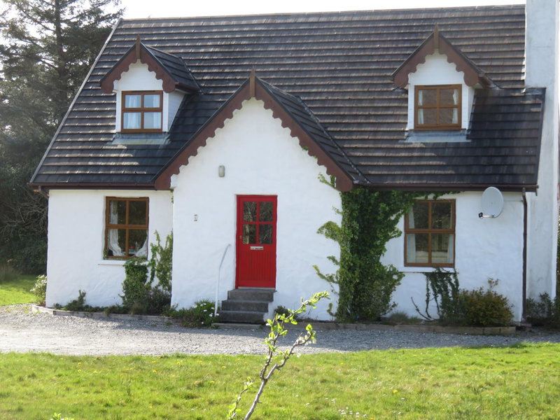 Heatherhill Farm Cottage in Letterfrack beside Connemara National Park, Letterfrack, Irlanda