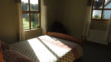 Heatherhill Farm Cottage in Letterfrack beside Connemara National Park, Letterfrack, Irlanda