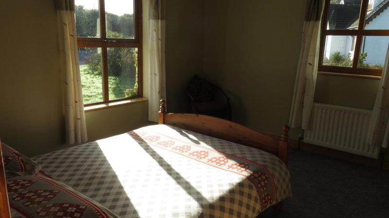 Heatherhill Farm Cottage in Letterfrack beside Connemara National Park, Letterfrack, Irlanda