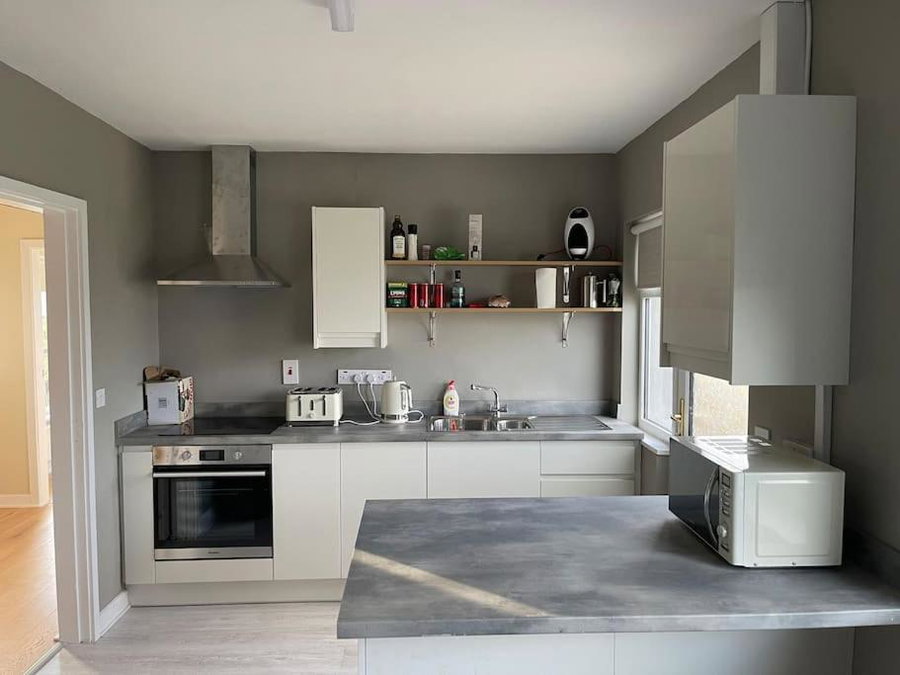 Donegal Beach Cottage with Sea Views & Internet TV, sleeps six, Lettermacaward, Ireland
