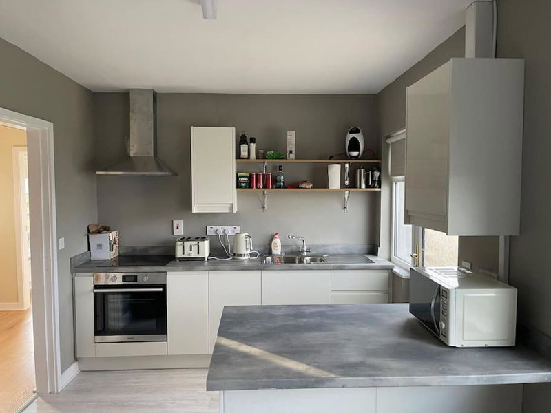 Donegal Beach Cottage with Sea Views & Internet TV, sleeps six, Lettermacaward, Ireland