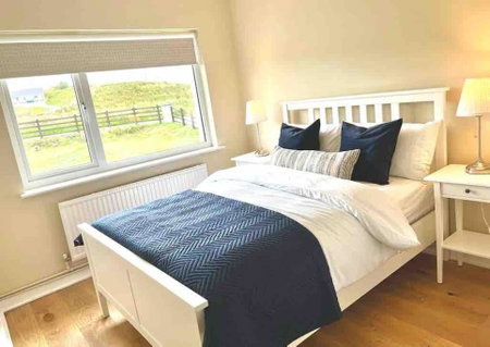 Donegal Beach Cottage with Sea Views & Internet TV, sleeps six, Lettermacaward, Ireland