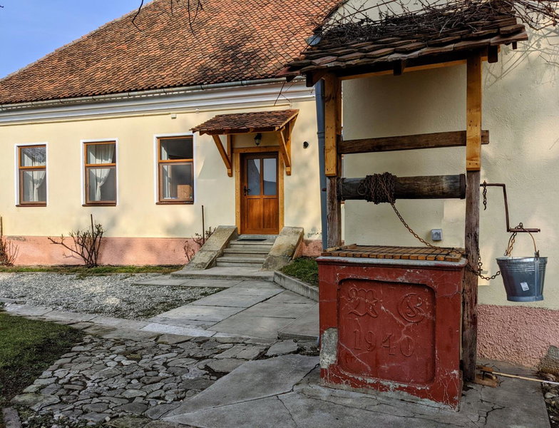 Gästehaus Honigberg next to the Fortified Church of Harman, Hărman, Romania