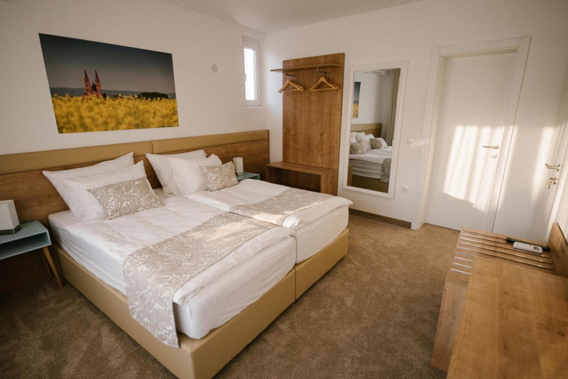 2I rooms, Ðakovo, Croatia