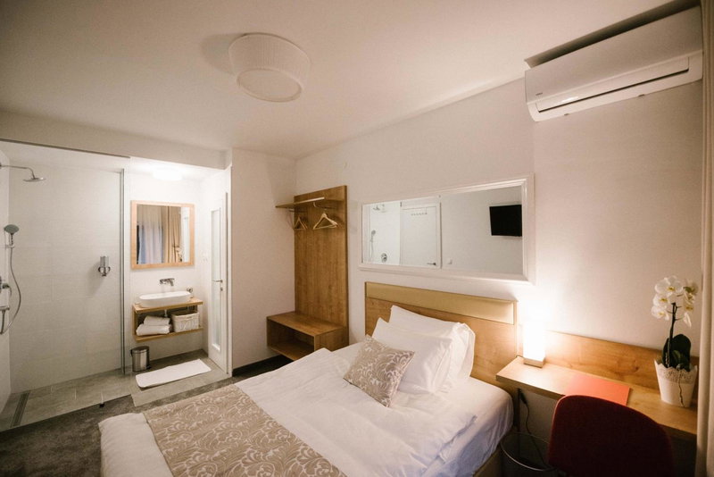 2I rooms, Ðakovo, Croatia