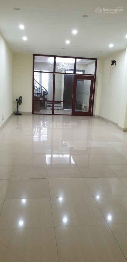 House for rent in Hanoi, Vietnam · Ba Dinh District · 1 room, 1 bath