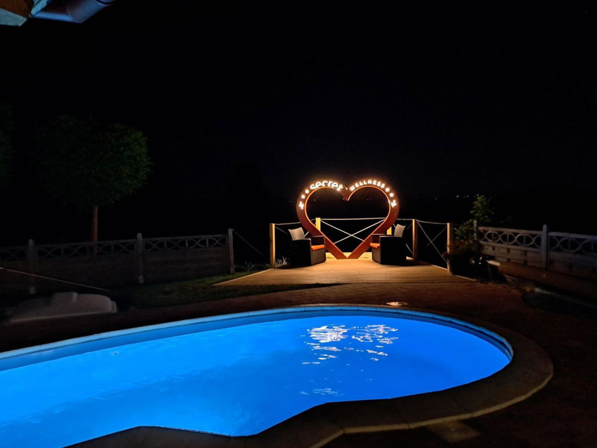 Отель · Secret Wellness, Bodonci
