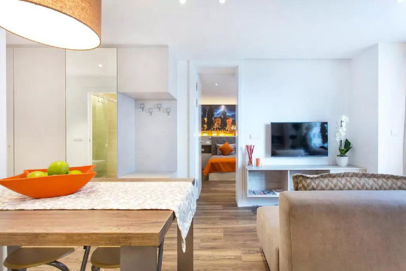★ Exclusive Central Apartment ★ FREE Garage ★, Ljubljana, Slowenien