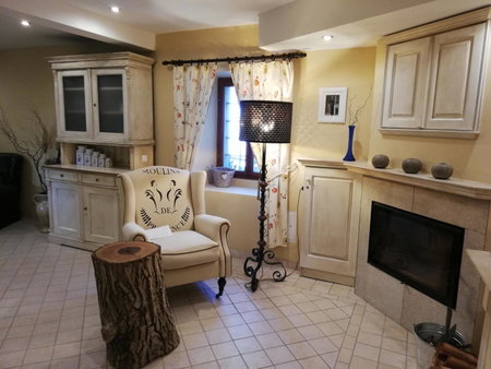 Karst Stone Cottage, Štanjel, Словения
