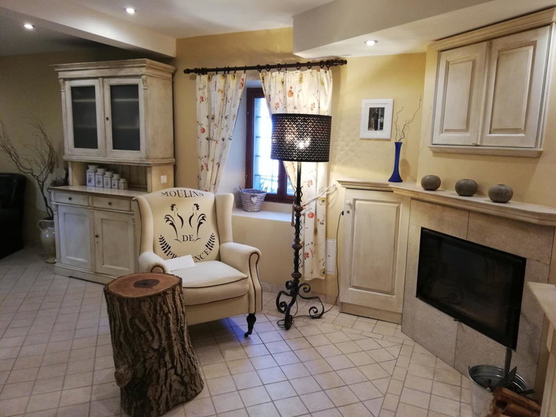 Karst Stone Cottage, Štanjel, Словения