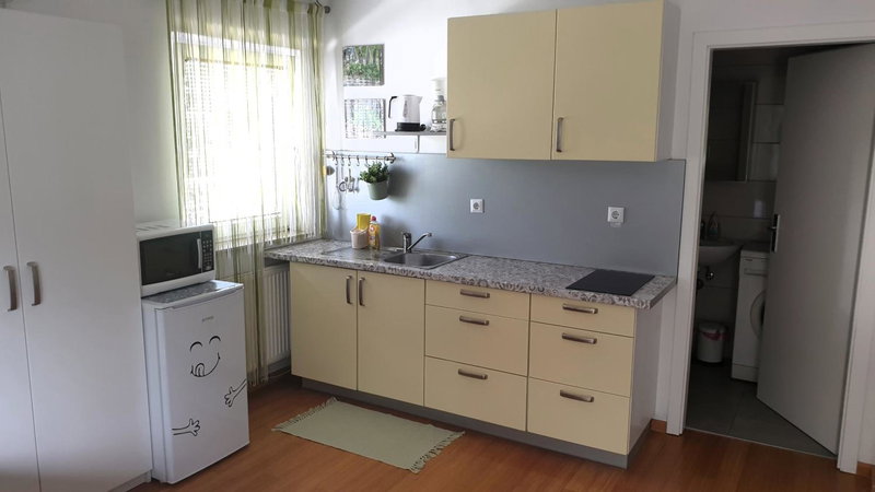 Studio EMMA Ljubljana - FREE parking, AC, Wifi, Ljubljana, Словения