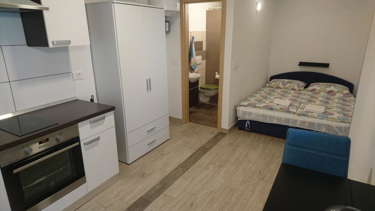 Hotel · Apartment Grosek, Pobegi