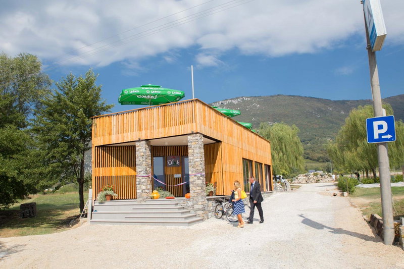 Mobilehouse & Camping Lijak, Šempas, Eslovenia