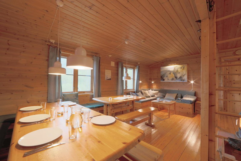 Guesthouse / Huskyfarm Innset, Innset, Norway