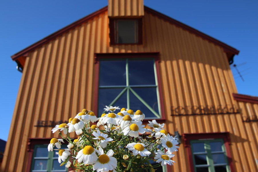 Heimbrygga Restaurant & Accommodation, Skrova, Norway