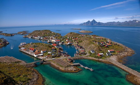 Heimbrygga Restaurant & Accommodation, Skrova, Norway