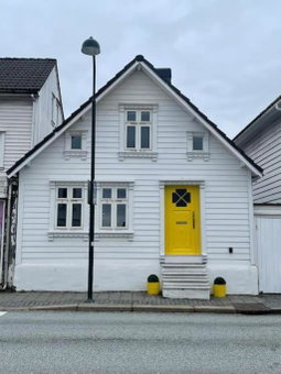 The yellow door, Stavanger, Norway