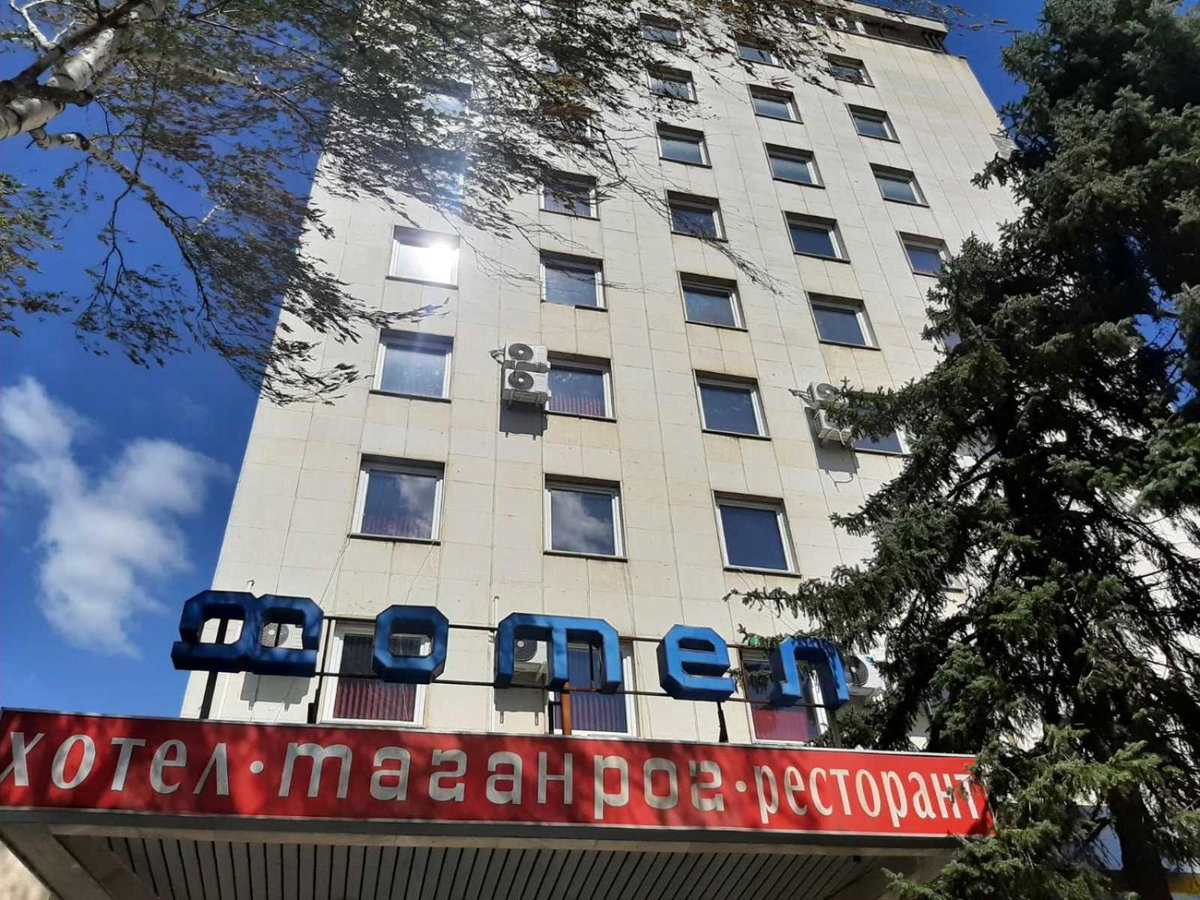 Hôtel · Хотел Таганрог, Cherven Bryag