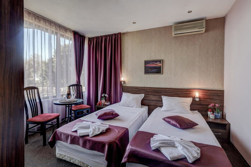 Ellinis Hotel - Sea View and Free Parking, Varna City, Болгария