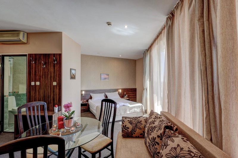 Ellinis Hotel - Sea View and Free Parking, Varna City, Болгария