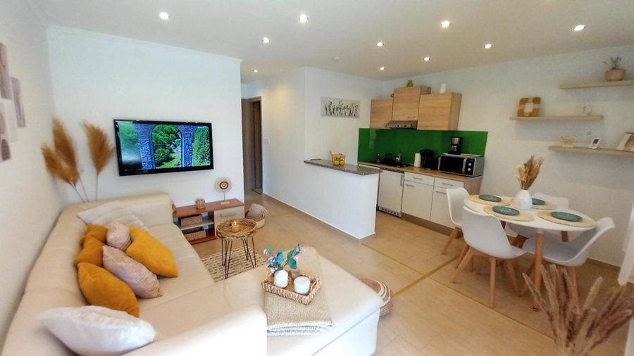 White Stone Apartman, Hajdúszoboszló, Венгрия