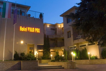 Hotel Villa Pax, Balatonalmádi, Ungarn