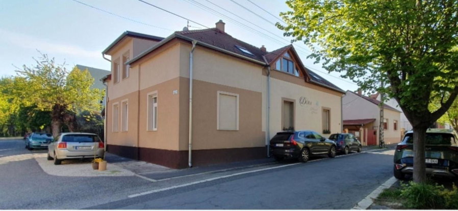 Dora Holiday House & Apartments -Sauna & Relax by the Lake, Keszthely, Hungary