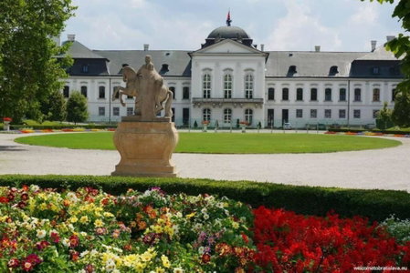 Queen Flat in Old Town with Castle view, Bratislava, Slovakia