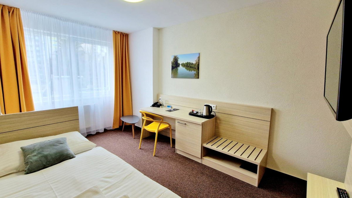 Hotel · Hotel Kristína, Dubnica Nad Vahom