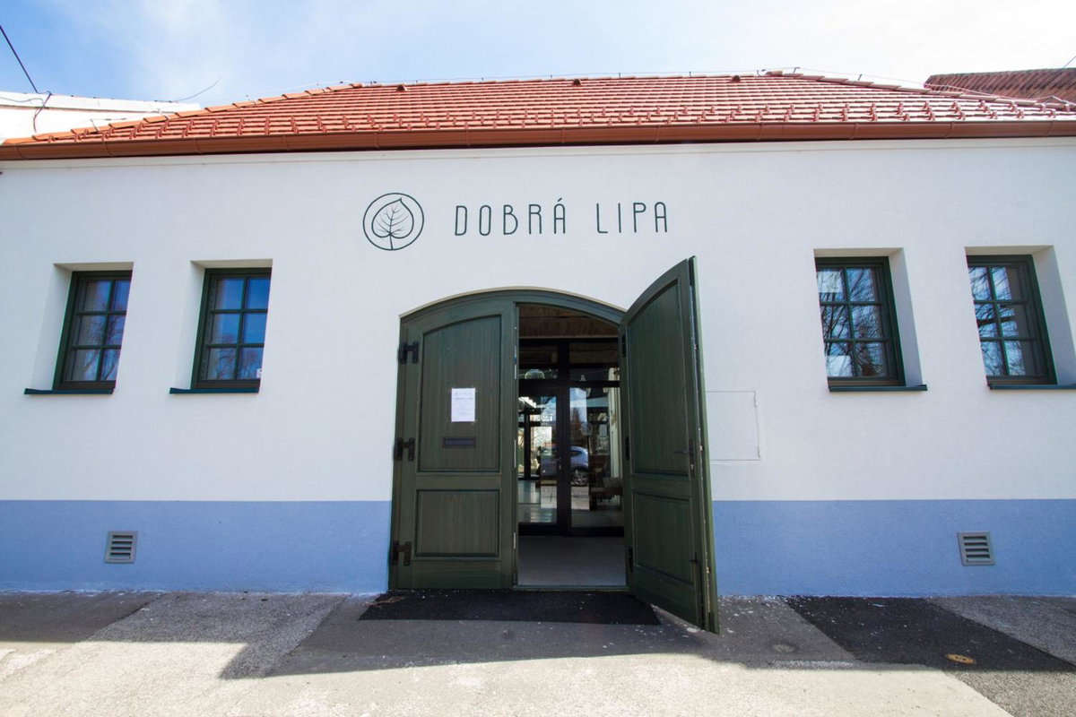 Hotel · Ubytovanie DOBRÁ LIPA, Bratislava