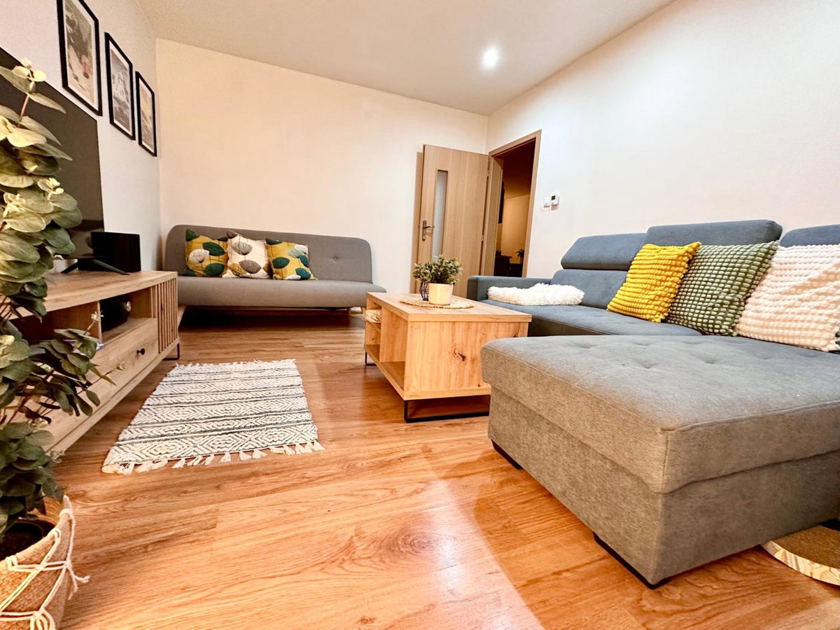Отель · Apartmán Hlboký potok, Vysoke Tatry - Tatranska Lomnica.