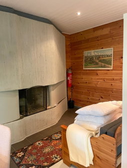 Katiskosken joenrantamökki, Hämeenlinna, Finland