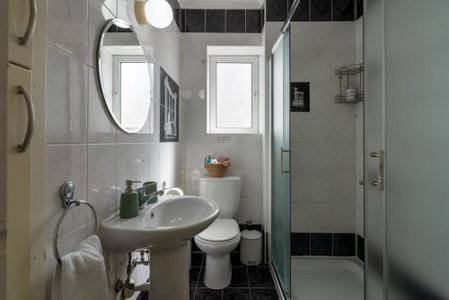 Sweet retreat 2-BR Apartment in Mackenzie, Larnaka, Cyprus