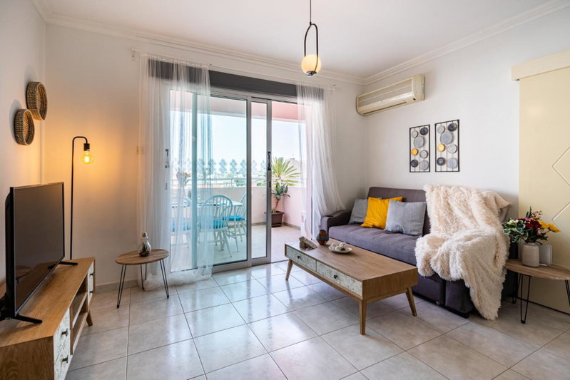 Sweet retreat 2-BR Apartment in Mackenzie, Larnaka, Cyprus