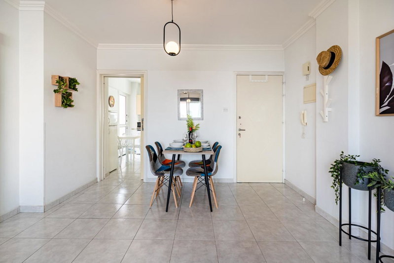Sweet retreat 2-BR Apartment in Mackenzie, Larnaka, Cyprus