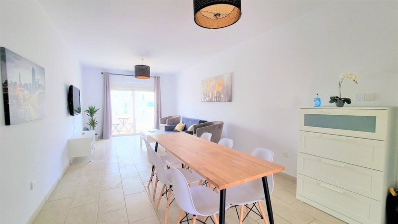 Comfy and Exquisite ROOMS in a Shared 3BR Apartment Near Main Harbor, City Center, Larnaka, Cyprus