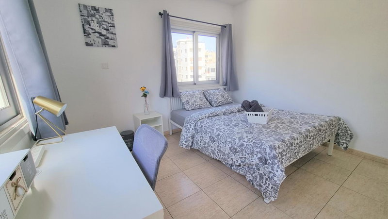 Comfy and Exquisite ROOMS in a Shared 3BR Apartment Near Main Harbor, City Center, Larnaka, Cyprus