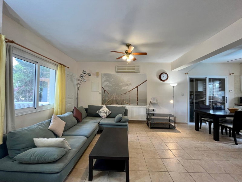 Sea View Villa in Agia Thekla, Ayia Napa, Chipre