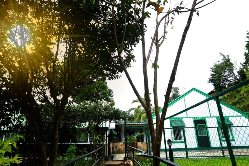 Top Mountain Resort, Diyatalawa, Sri Lanka