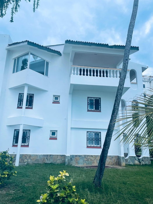 Bamburi Beach Villa LTD, Mombasa, Kenya