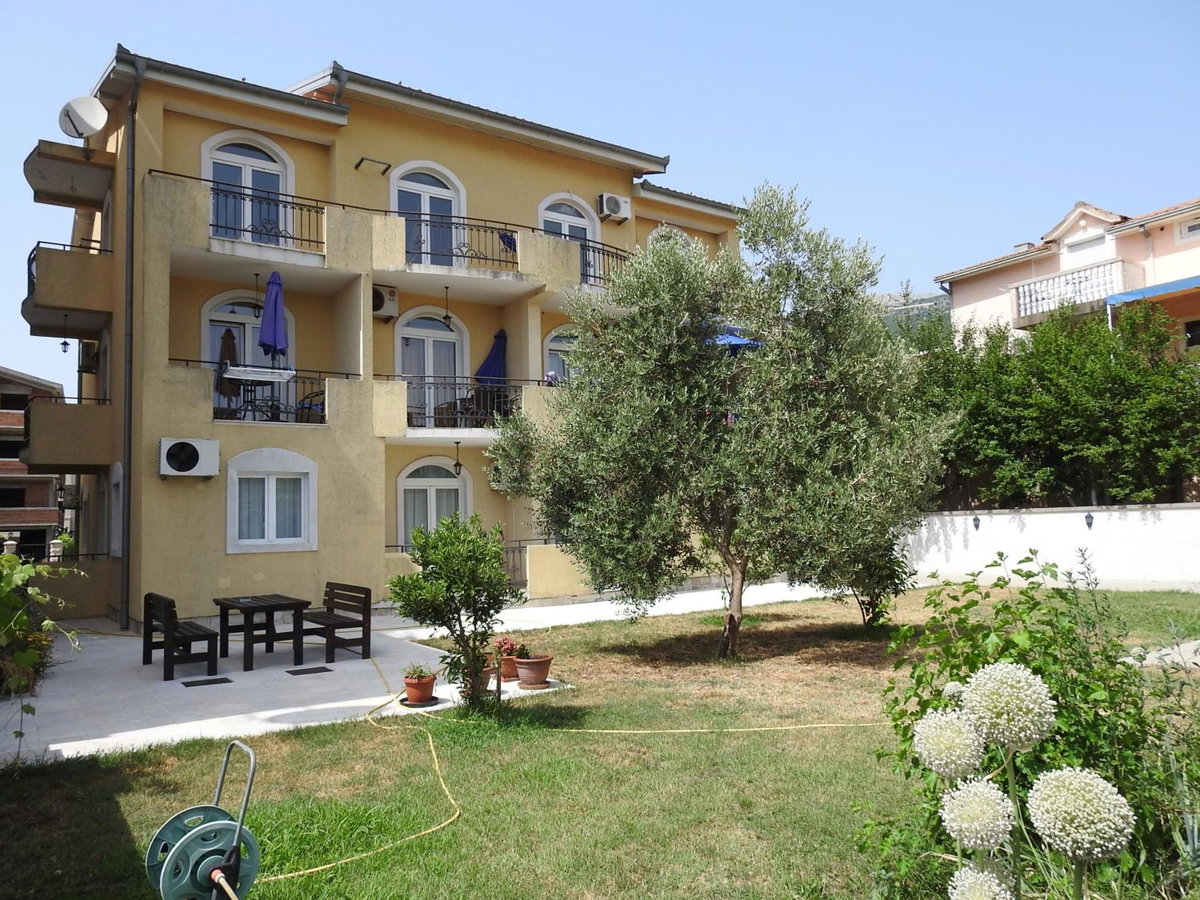 Hotel · Luna Apartments, Budva