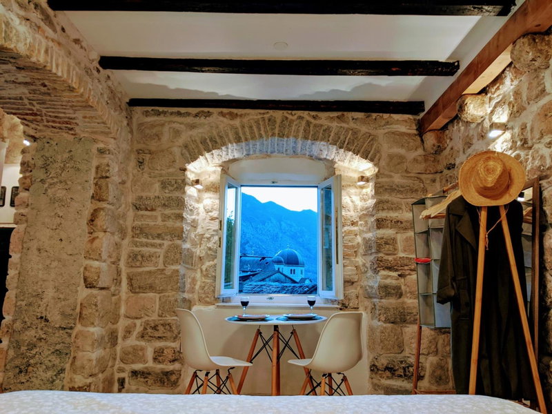 Romantic Rooftop View Hideaway- Old Town Nr 404, Kotor, Montenegro