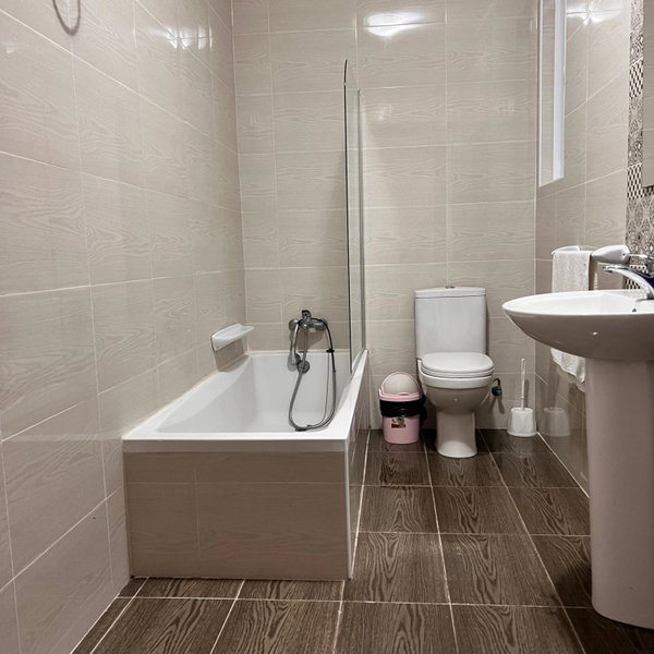 F4 Room 1, Private Double room with private bathroom and balcony, Msida, Malta