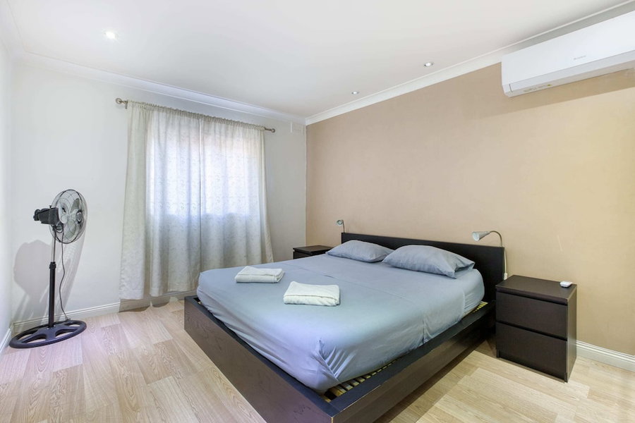 Seafront Apartment, Pieta, Malta