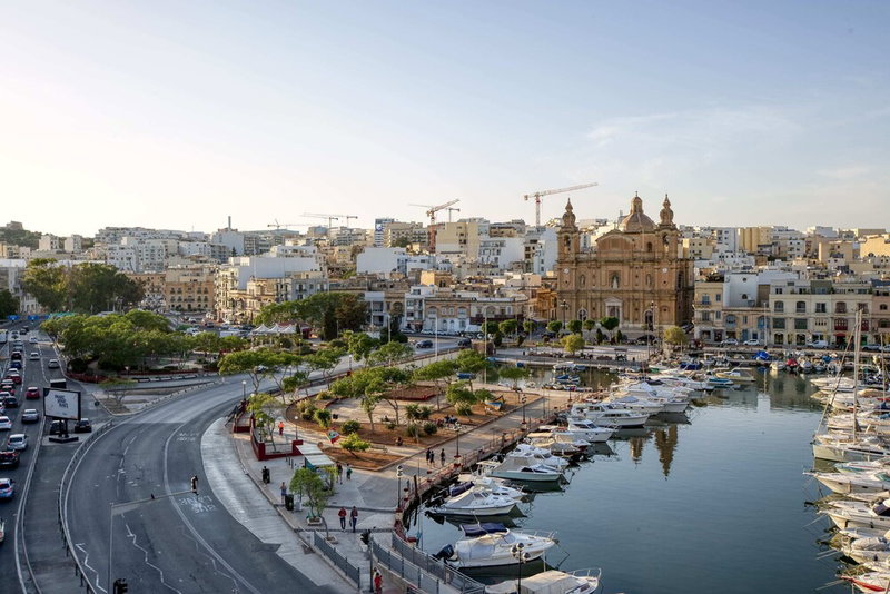 Seafront Apartment, Pieta, Malta