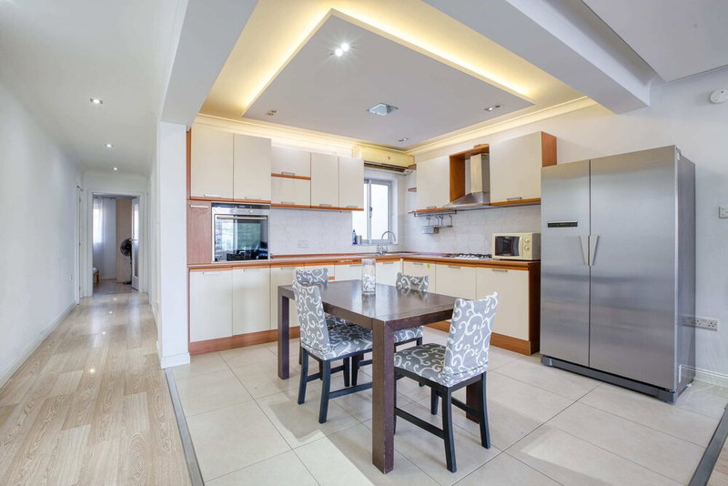 Seafront Apartment, Pieta, Malta