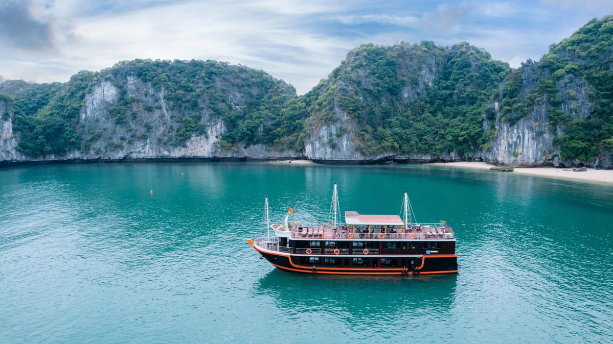 Daiichi Boutique Cruise, Vietnam