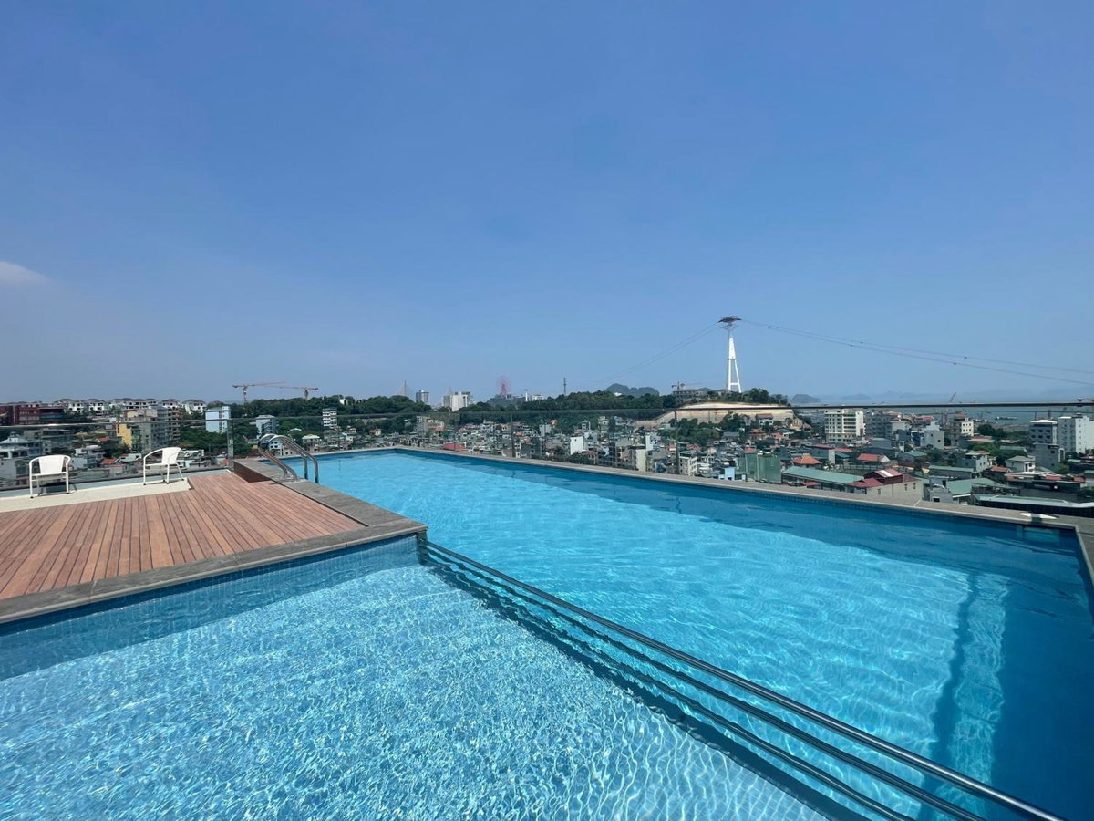 Hotel · The Light Hostel, Ha Long